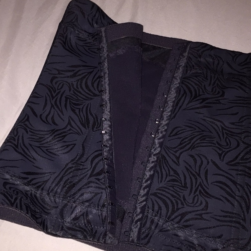 Control shape wear slimmer